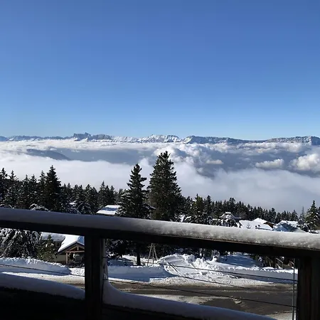 Near Lift 公寓